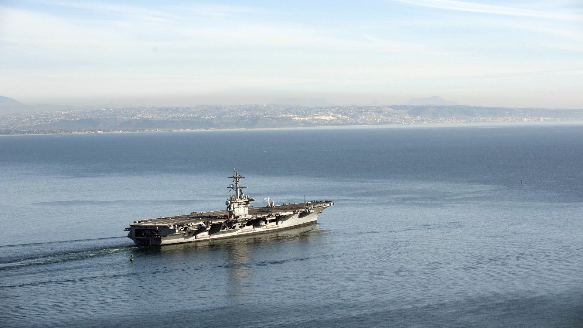 东亚杯中国足球迎战 球员拼搏赢得赞誉,东亚杯国足成绩