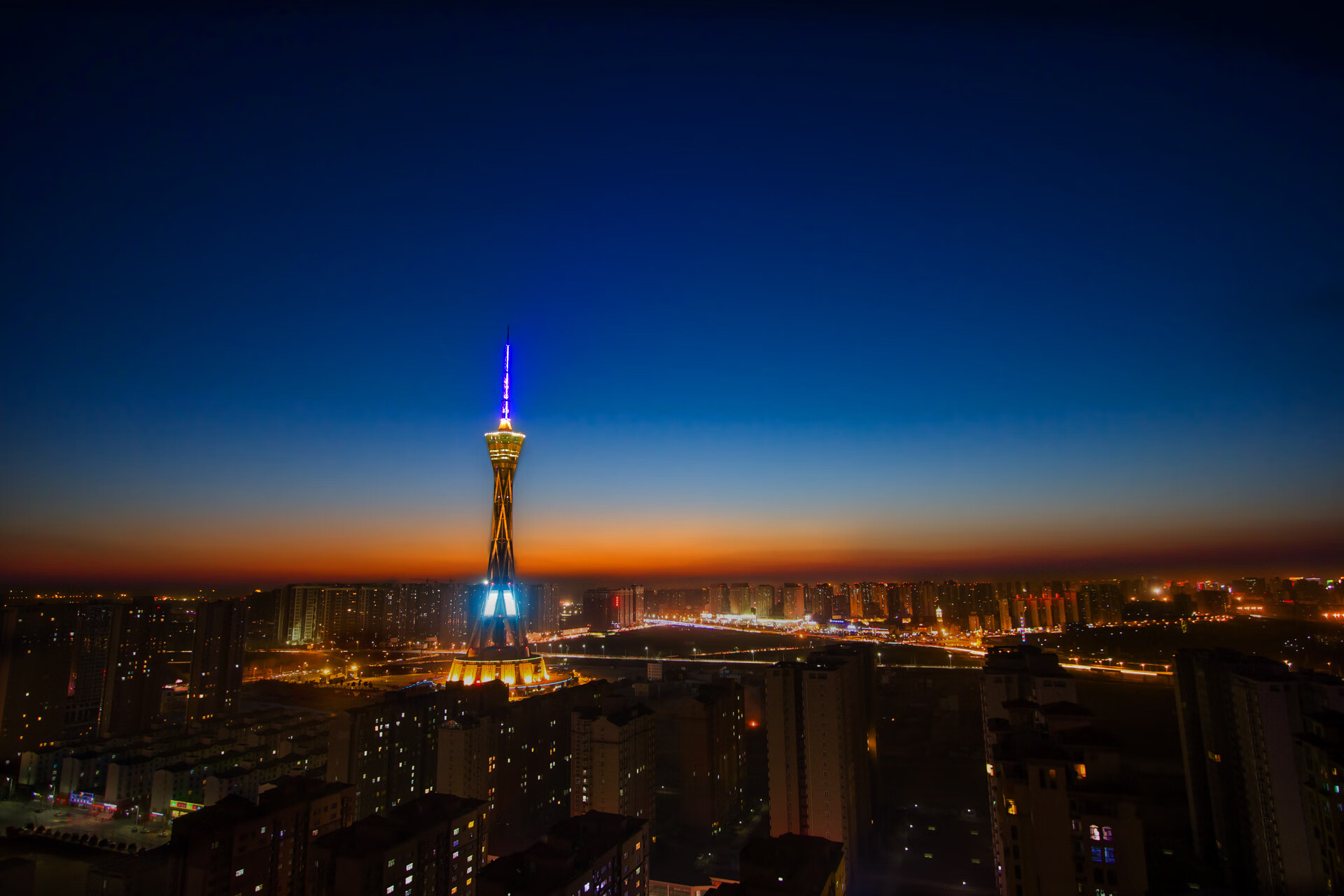 华体会官方网站-五大联赛球员适应期影响球队前半赛季走势，五大联赛各位置赛季十佳球员